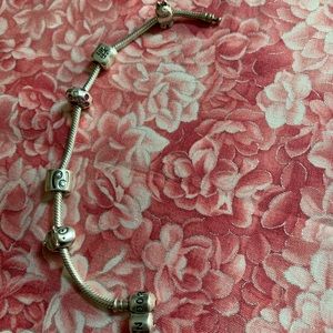 🛑 Sold 🛑. Authentic Pandora charm bracelet